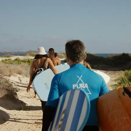 Pura Vida Surf Camp & School