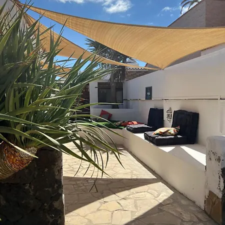 Hostel Pura Vida Surf Camp & School La Oliva