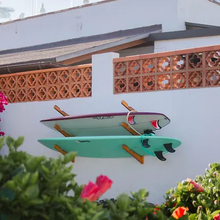 Pura Vida Surf House Albergue La Oliva