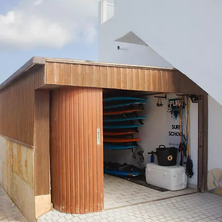Pura Vida Surf House Albergue *