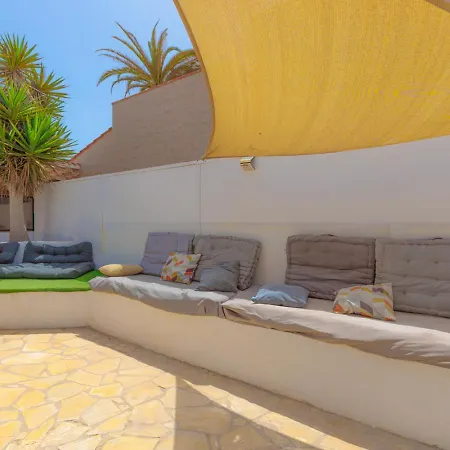 Pura Vida Surf House Hostel La Oliva