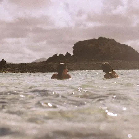 אכסניה Pura Vida Surf Camp & School *